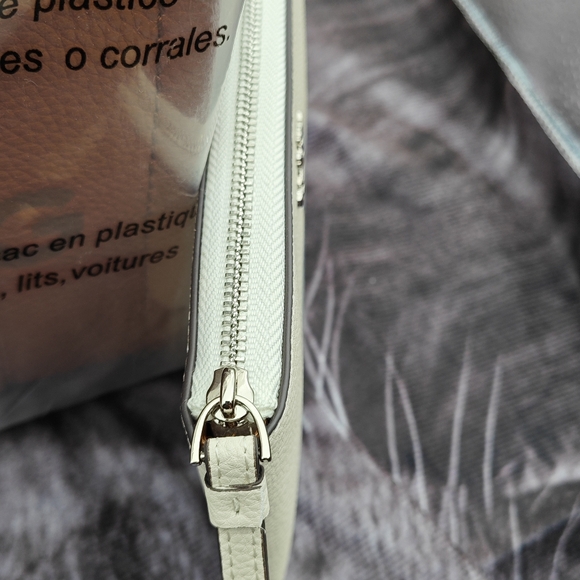 Coach Fashion Wallet - Picture 5 of 6